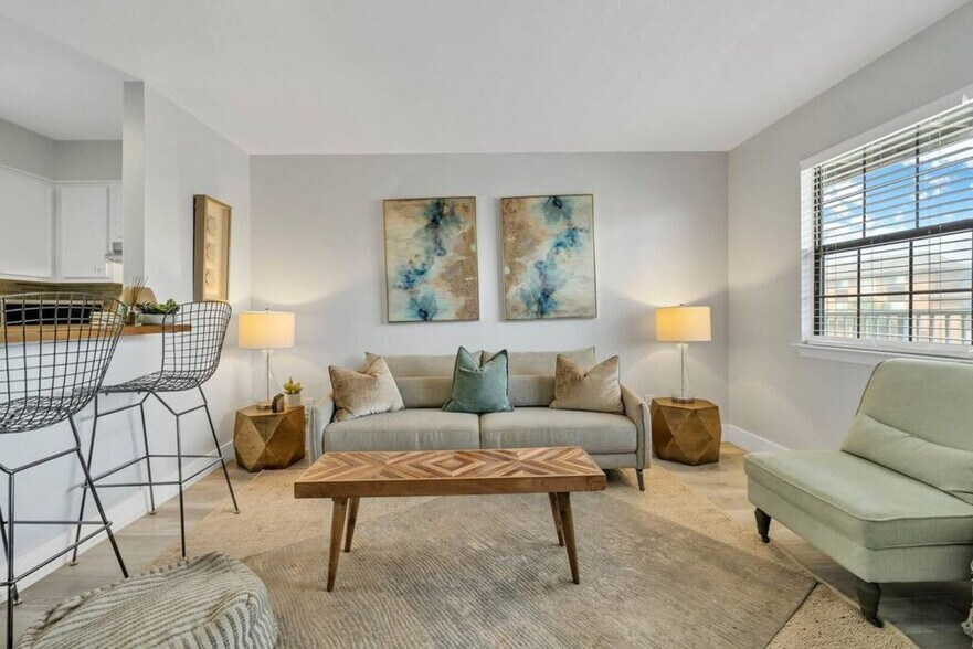 Building Photo - 312 Bream Ave