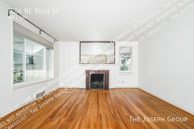 Building Photo - 3804 NE 94th St