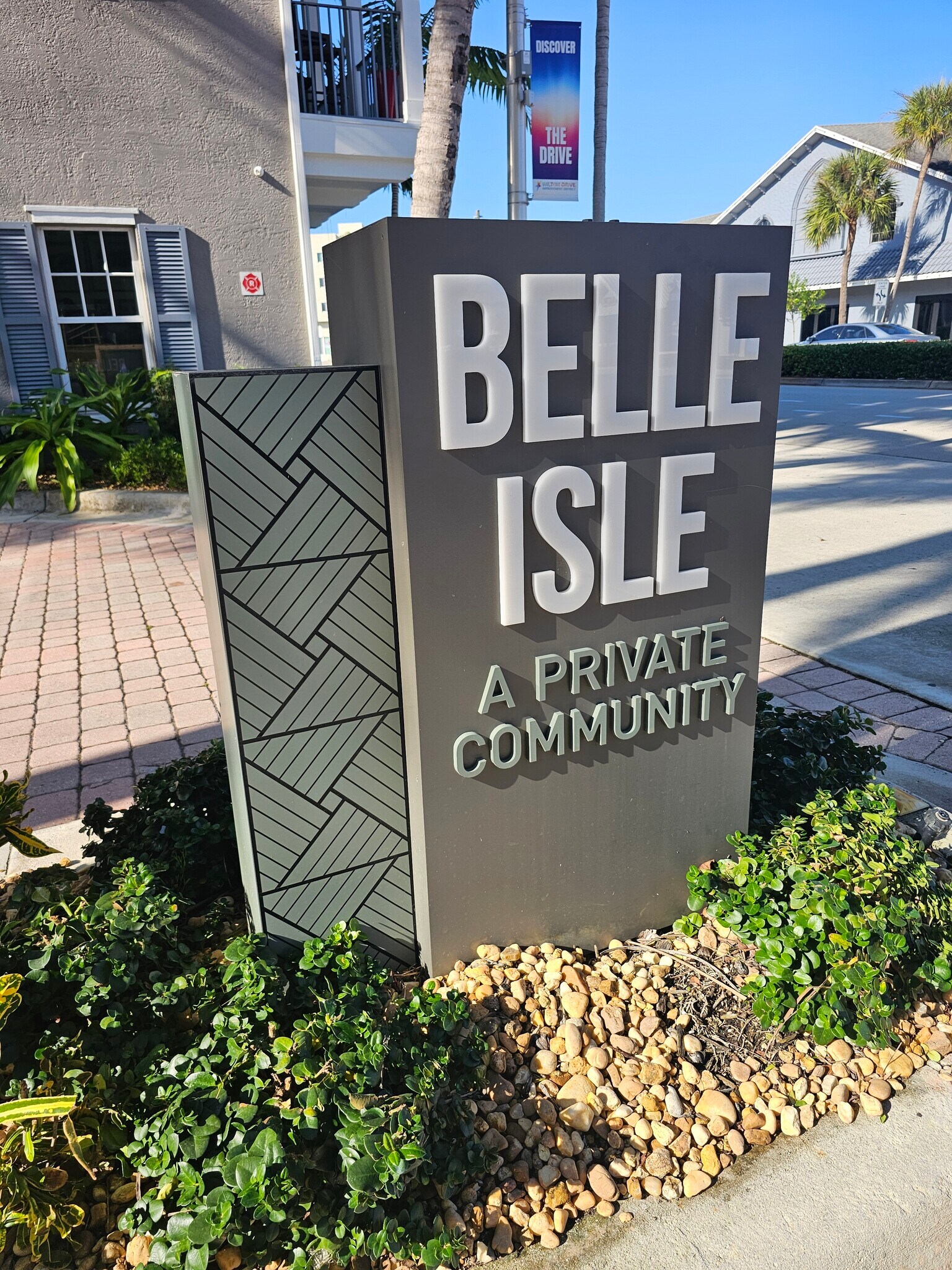 Building Photo - 2309 NE 9th Ave