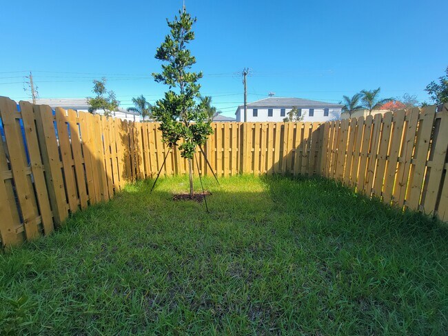 Building Photo - 28637 SW 132nd Ct