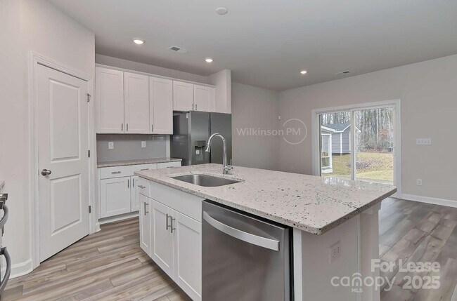 Building Photo - 4104 Armstrong Farm Dr