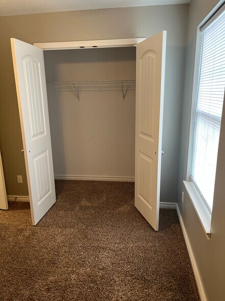 Closet - 1614 College Street