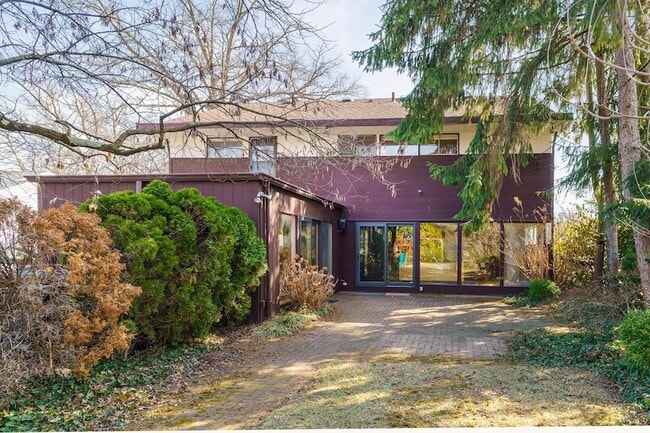 Building Photo - 55 S Merkle Rd