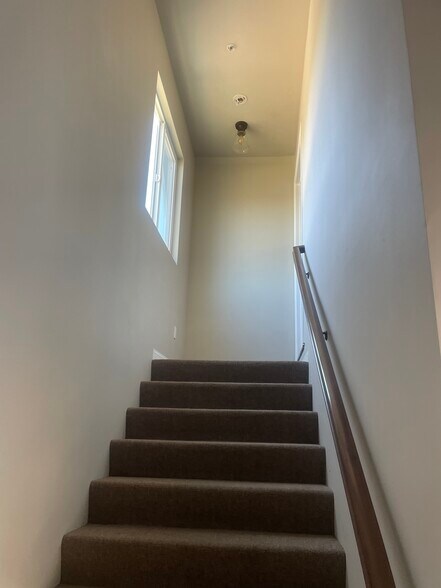 Building Photo - 32081 Anna Marie Ln