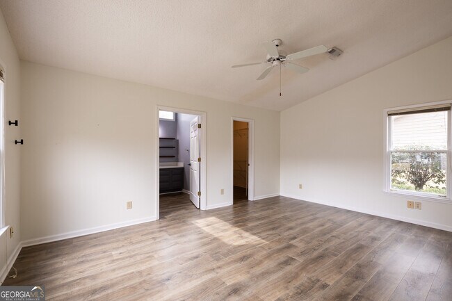 Building Photo - 112 Glendale Dr