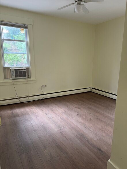 Bedroom 9’3” x 11’8” - 6315 Monitor St