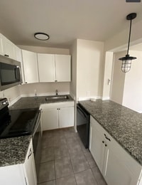 Building Photo - 5706 Pickfair Cir