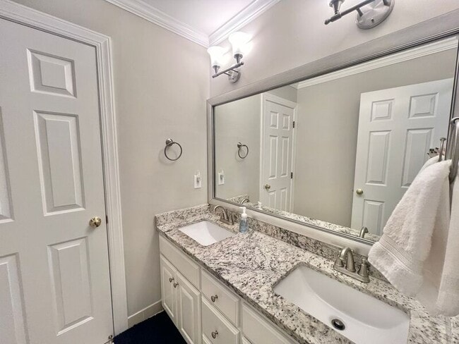 Building Photo - 9105 Kirkhill Dr