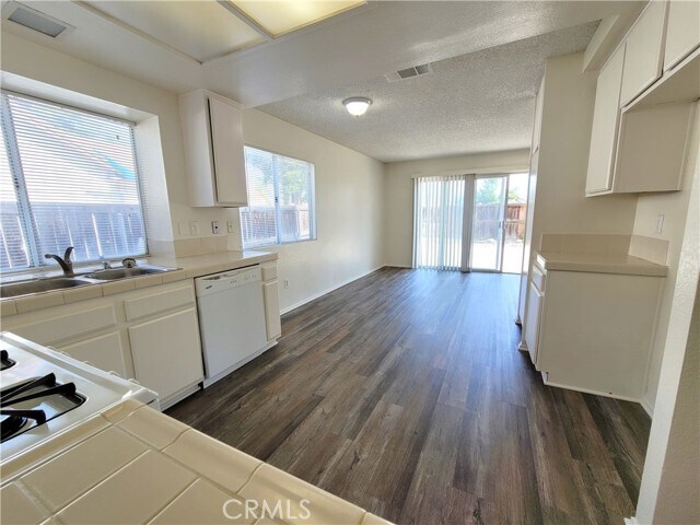 Building Photo - 2549 S Winston Ct