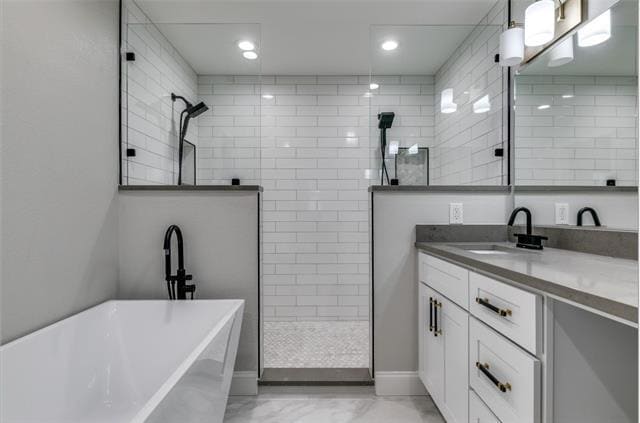 Building Photo - 8349 Londonderry Ln