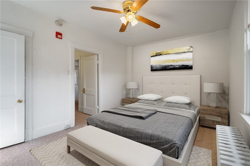 Building Photo - 2311 Sherbrook St