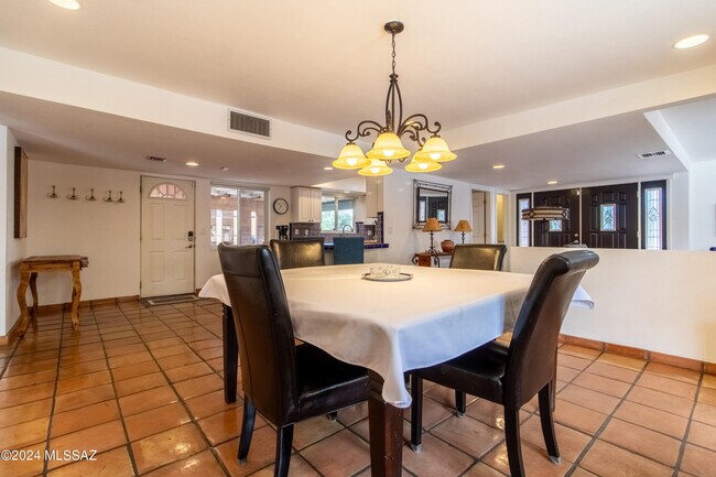 Building Photo - 3752 E Calle Guaymas