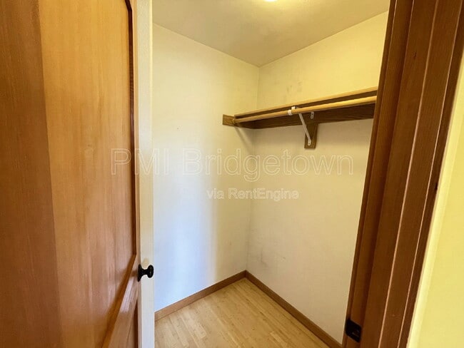 Building Photo - 4704 NE 28th Ave