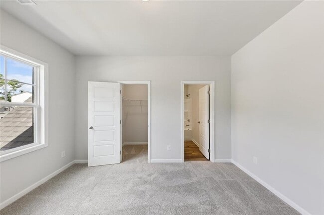 Building Photo - Welcome to Overlook at Marina Bay: Luxury and Comfort Combined