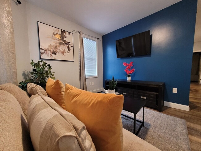 Building Photo - 26 Fiore St