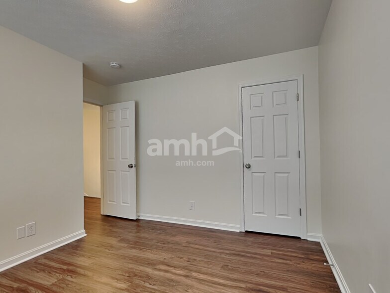Building Photo - 5001 Open Meadow Dr