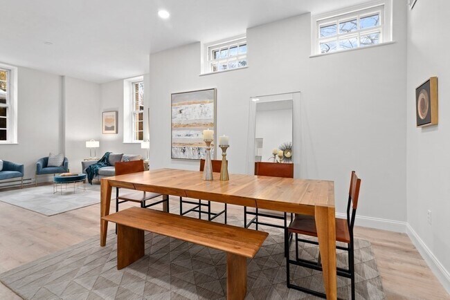 Building Photo - 65 Glen Rd