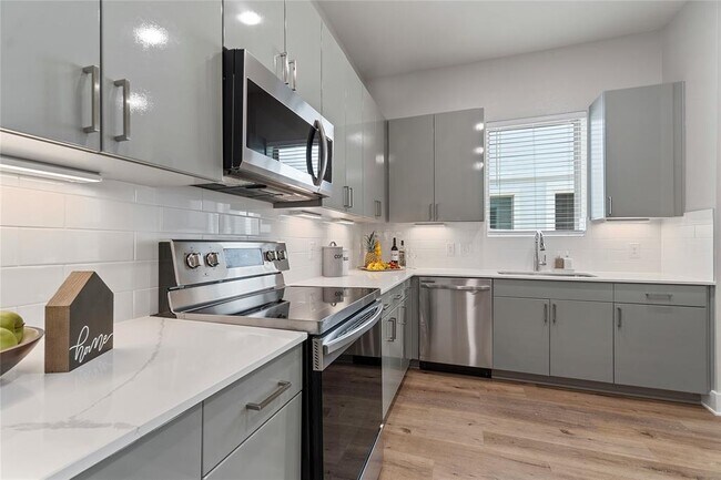 Building Photo - 865 Limmer Loop