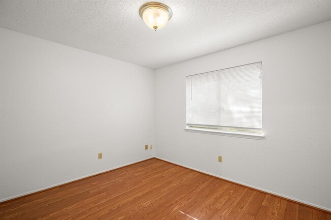 Building Photo - 12701 Europa Ln