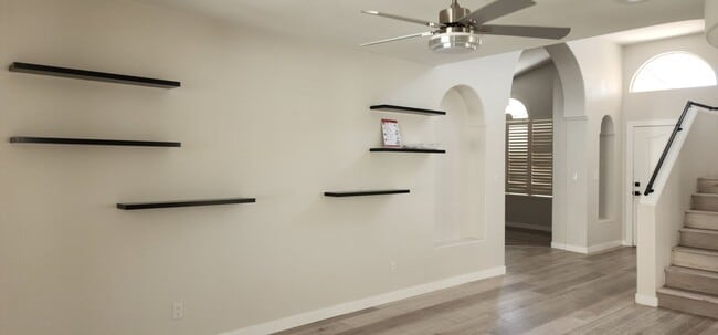 Building Photo - Spacious 4-bedroom Home Available in Desert Shores!