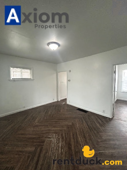 Building Photo - 217 W Sherman-