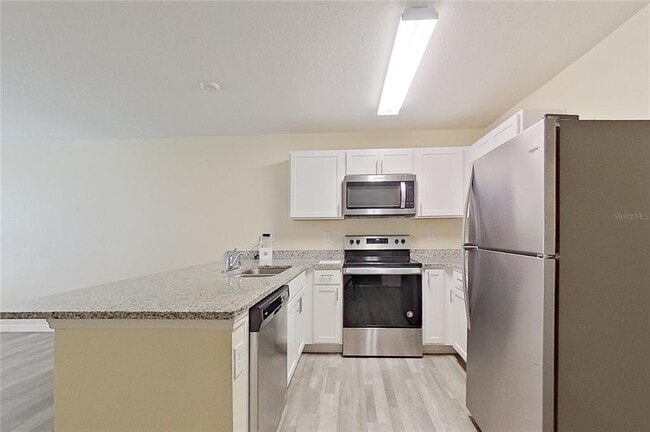 Building Photo - 27008 Anthony Ave