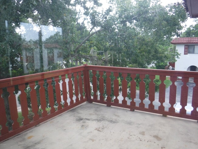 Building Photo - 2080 Oak Meadow Cir