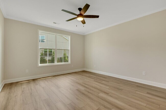 Building Photo - 49 Hensley Rd