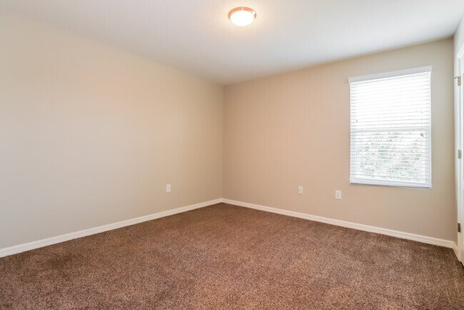 Building Photo - 4011 Bramblewood Loop