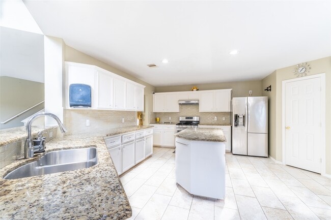 Building Photo - 12819 Wisteria Park Dr