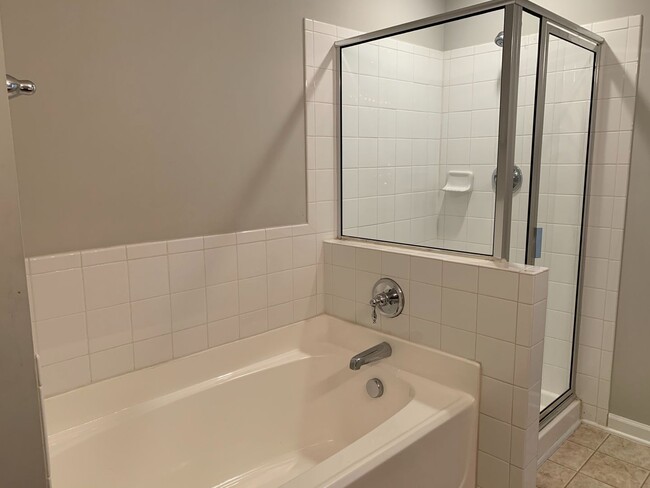 Building Photo - *Move-in Special* Spacious 3 Bed | 2.5 Bat...