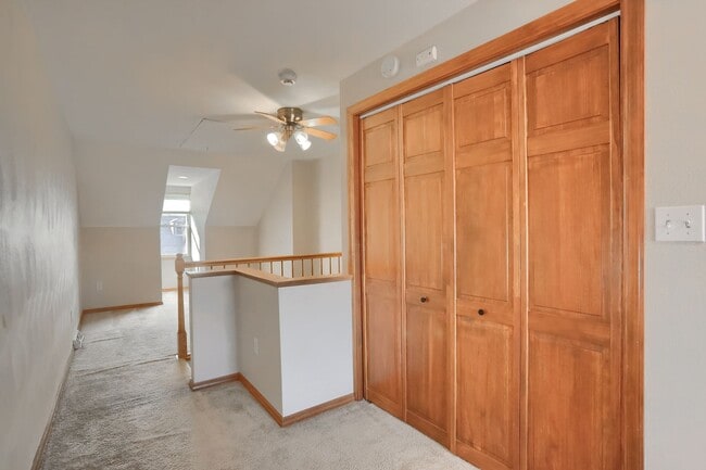 Building Photo - 2810 Sarah St