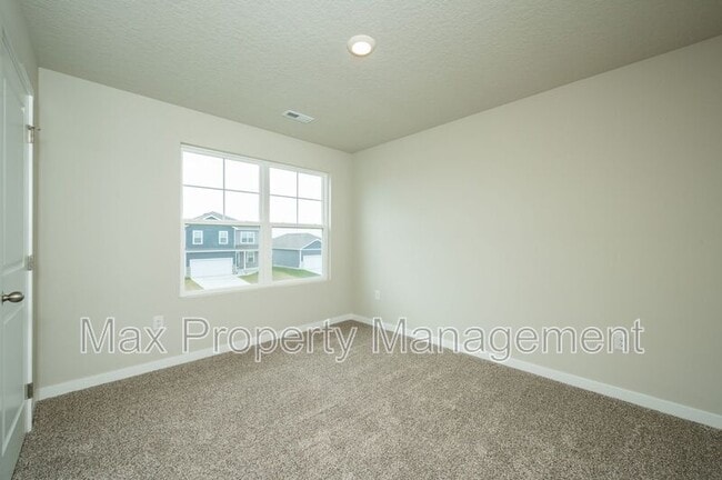 Building Photo - 4308 NE 15th St