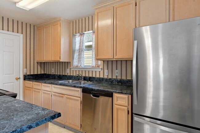 Building Photo - 2961 Viking Way