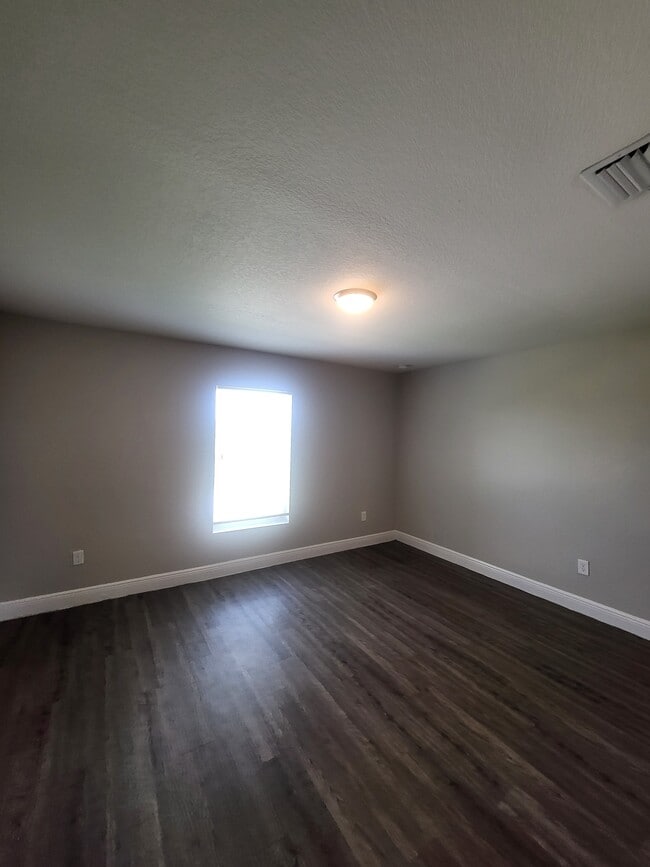Building Photo - 8309 Lena Ct