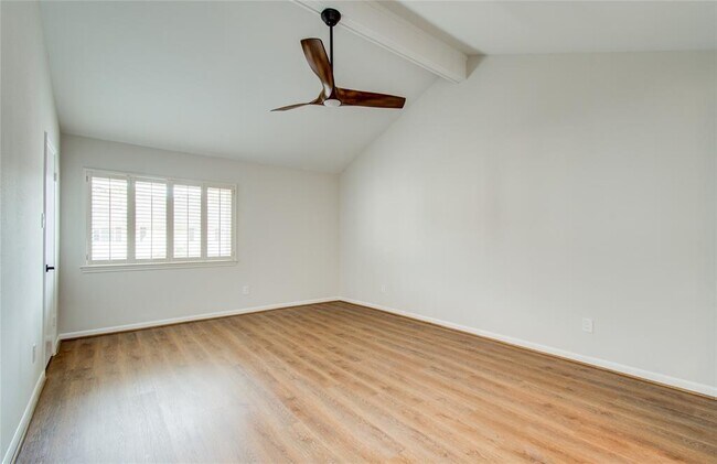 Building Photo - 5839 Sugar Hill Dr