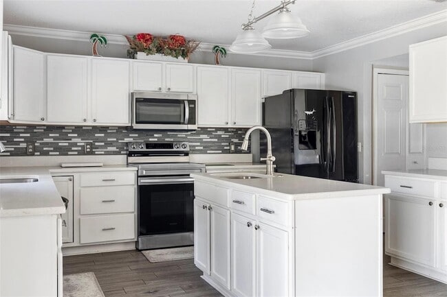 Building Photo - 420 Blake Ave