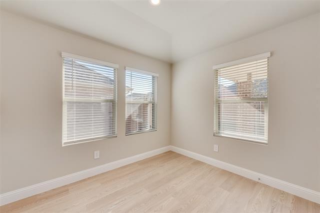 Building Photo - 519 Huntley Dr