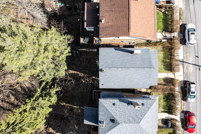 Building Photo - 240 Ridgewood Ave
