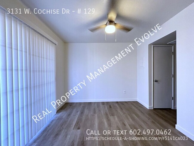 Building Photo - Updated Phoenix Condo!