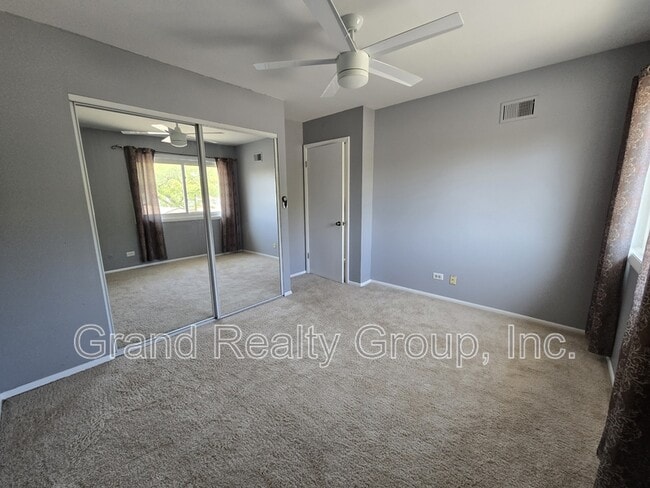 Building Photo - 1046 Cumberland Ct
