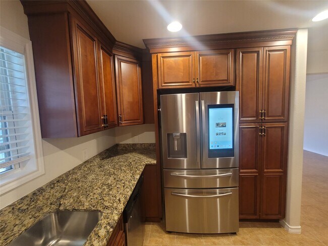 Building Photo - 107 Avalon Way