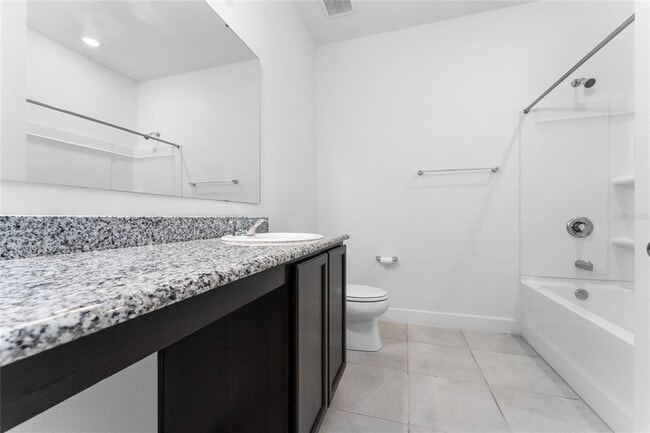 Building Photo - 520 Overpool Ave