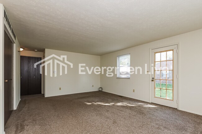 Building Photo - 8197 Mount Washington Dr