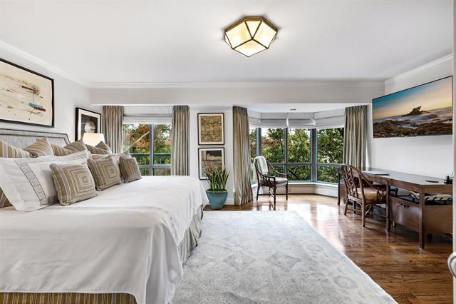 Building Photo - 4242 Lomo Alto Dr