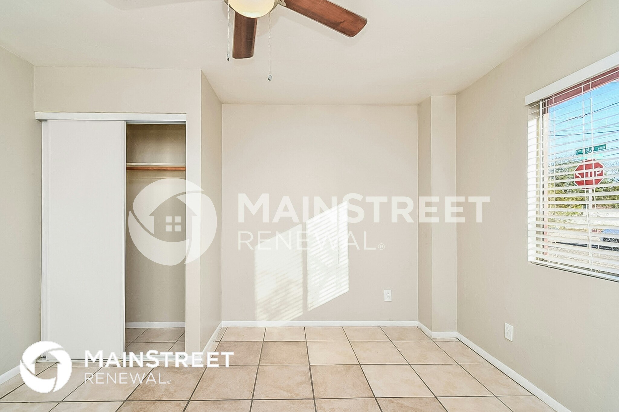 Building Photo - 854 W Calle Matus