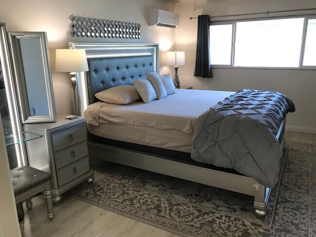 Building Photo - 1299 Cordova St