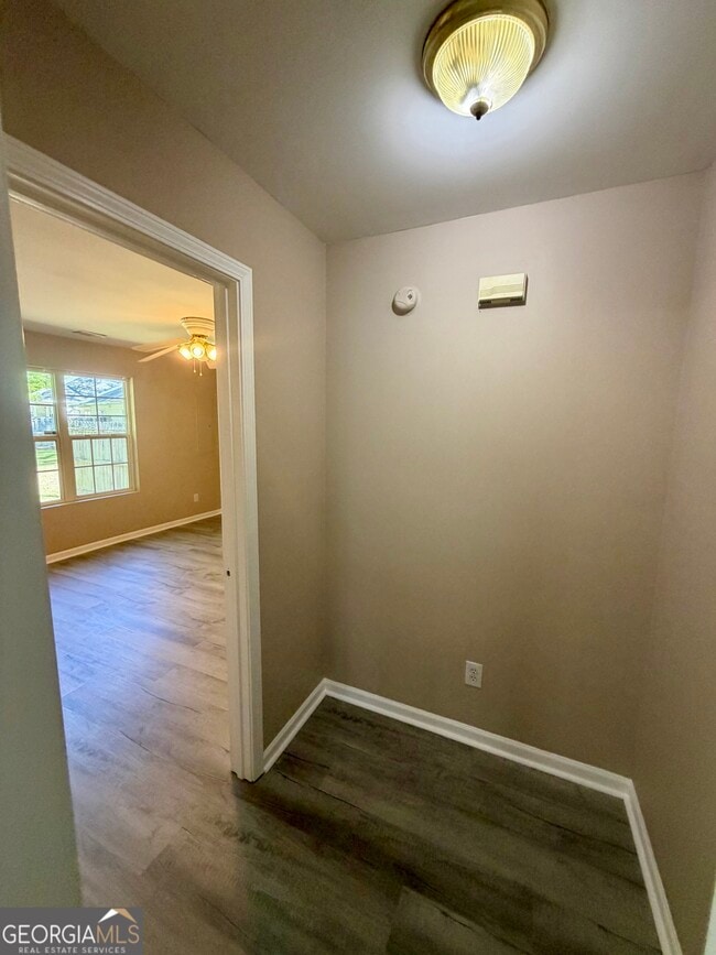 Building Photo - 110 Alice Dr