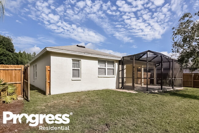 Building Photo - 30035 Morningmist Dr