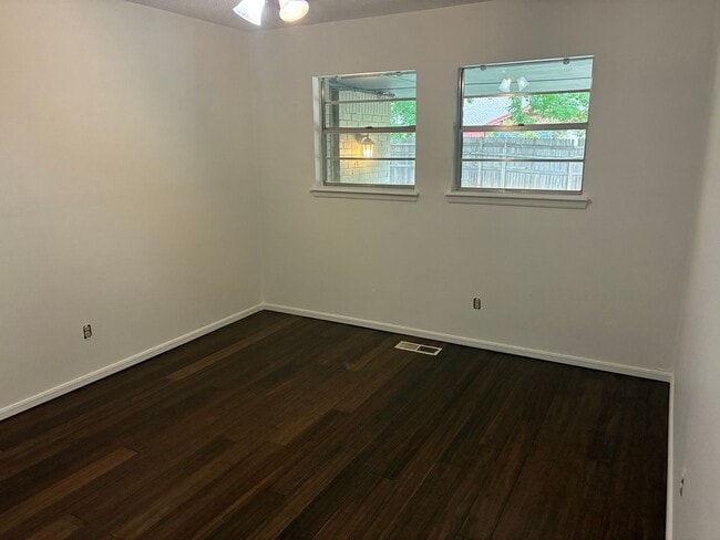 Building Photo - Spacious 4 Bed / 2 Bath Home for Rent in Norman